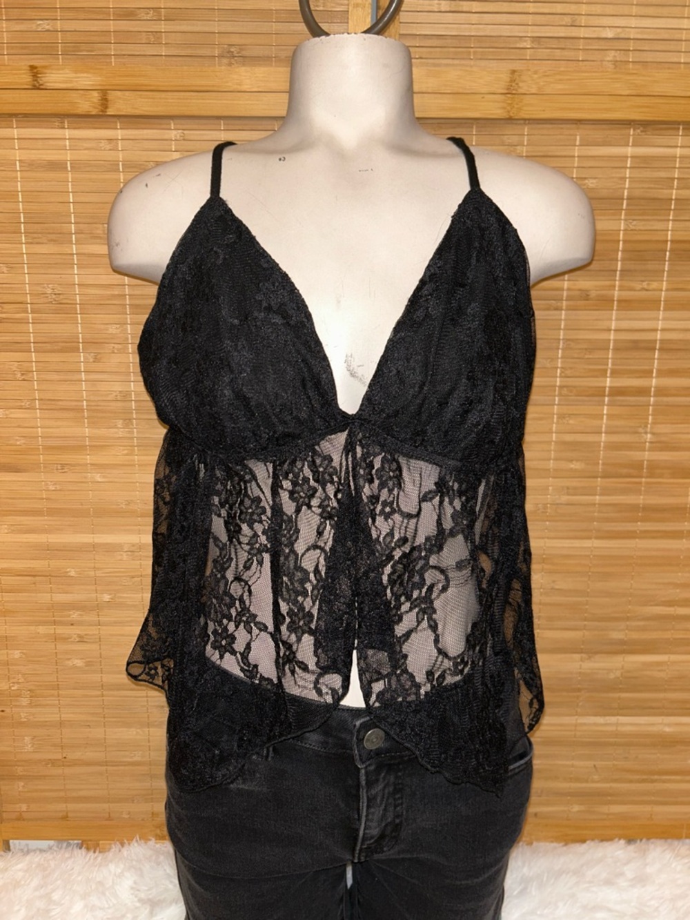 Black lace halter top with adjustable straps deep V-neckline lace cami XL